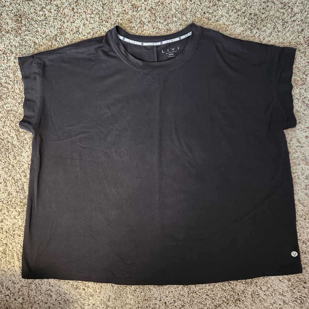 Livi Active Charcoal Tee